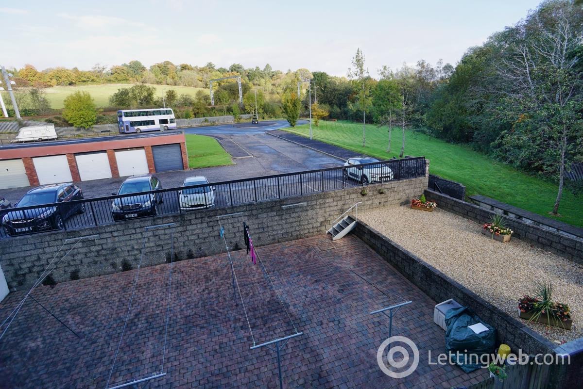 Property to rent in 76 Kennishead Avenue