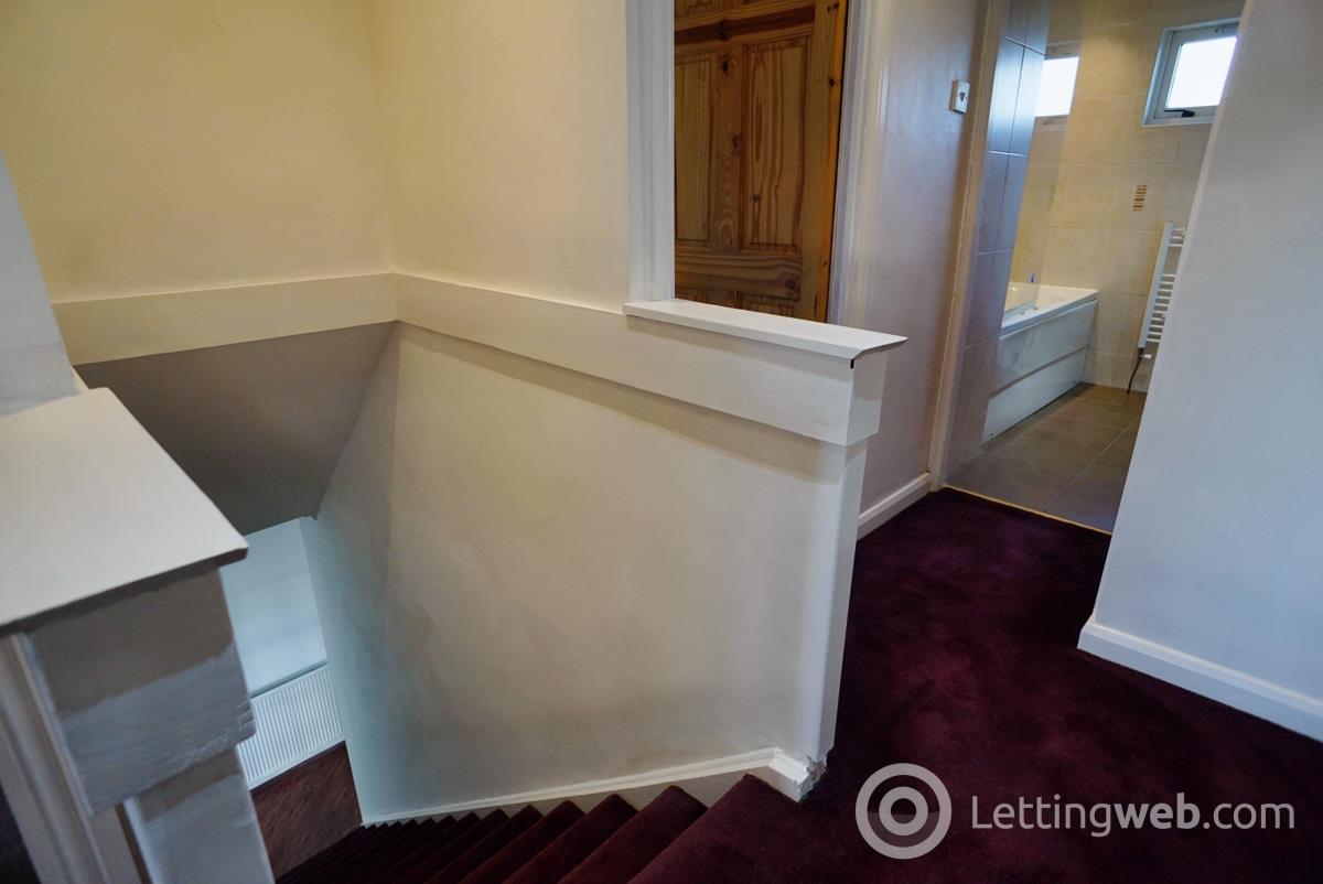 Property to rent in 76 Kennishead Avenue