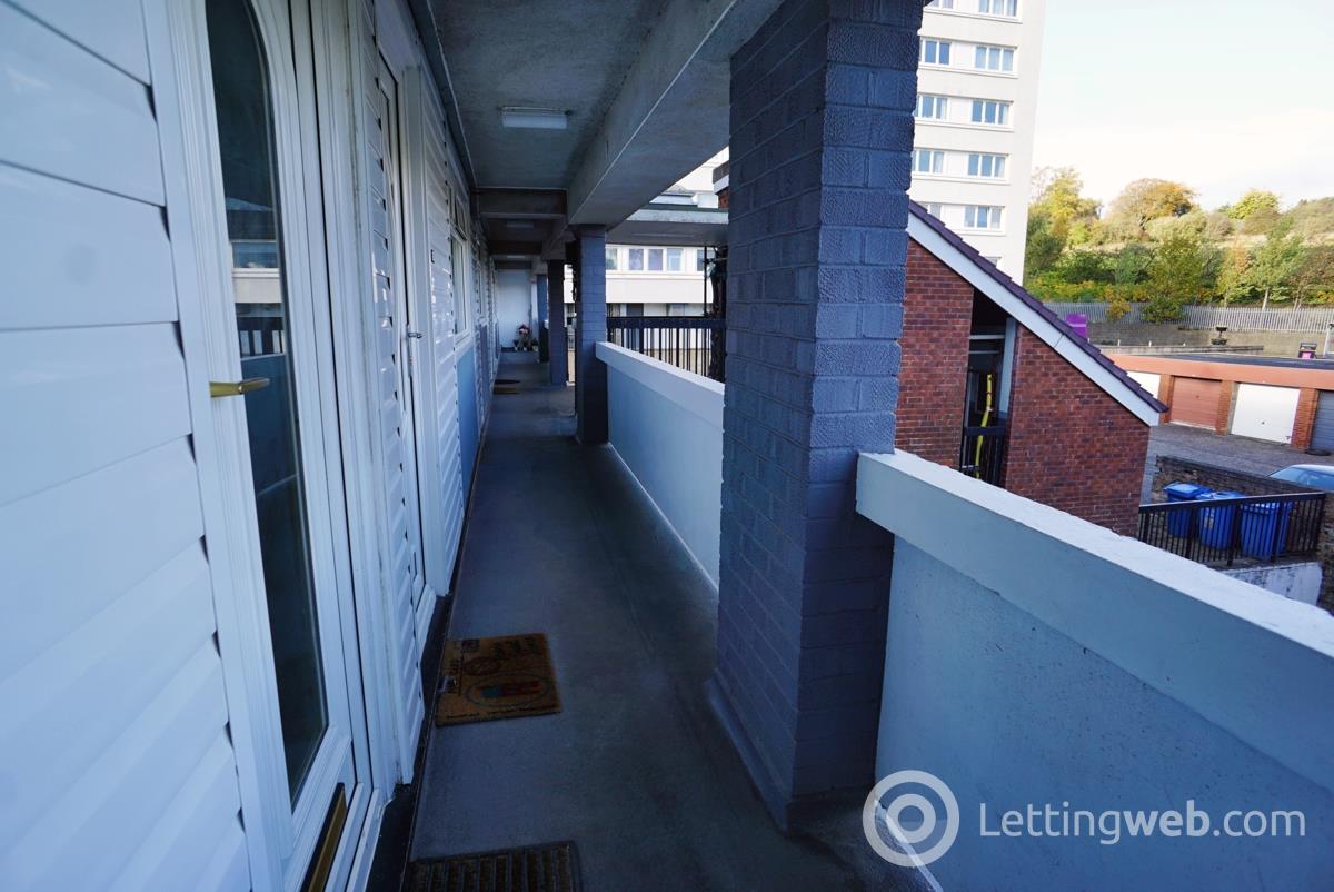 Property to rent in 76 Kennishead Avenue