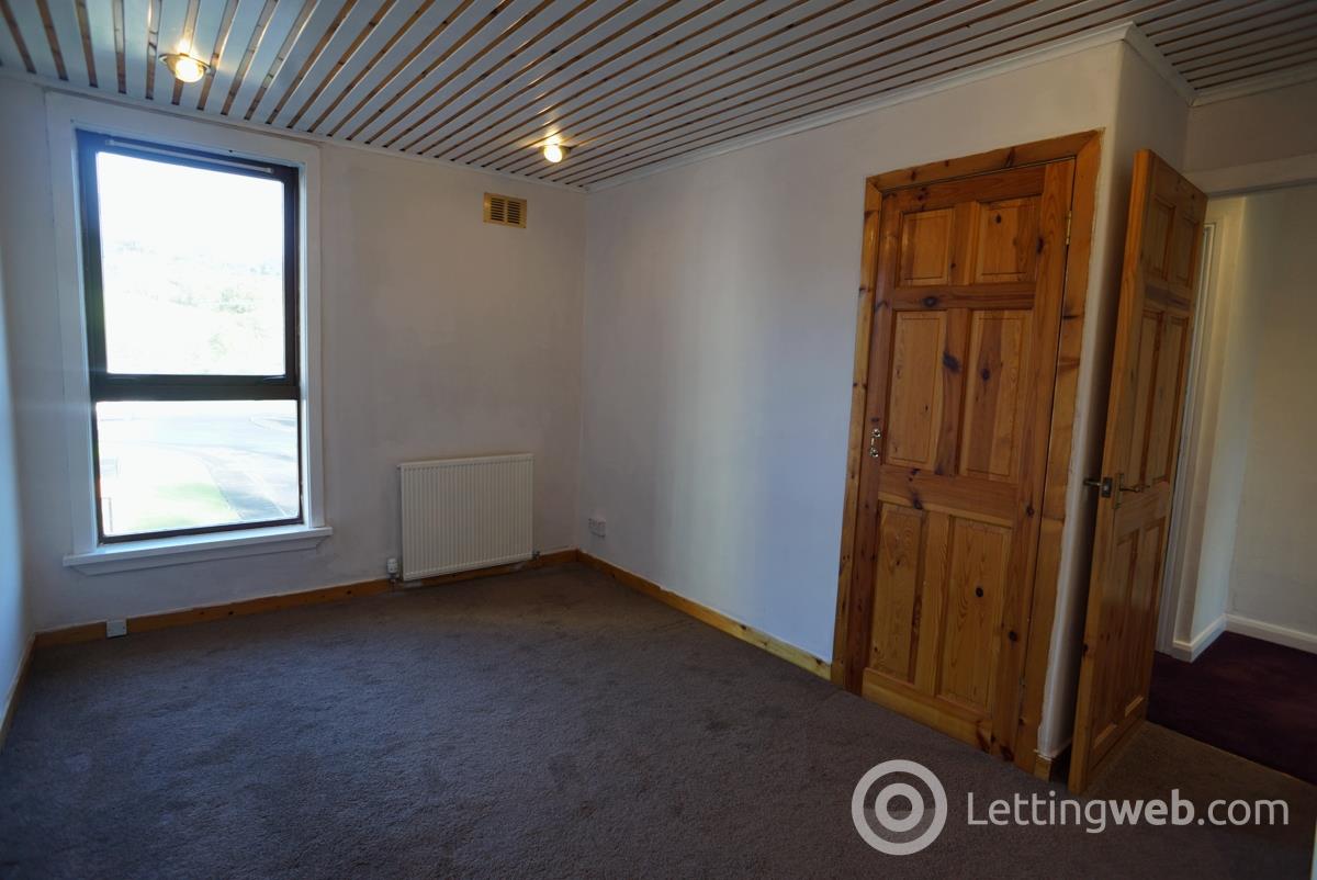 Property to rent in 76 Kennishead Avenue