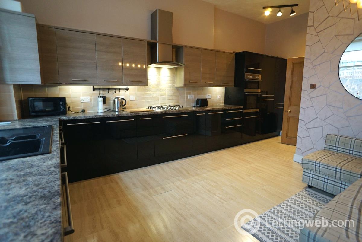 Property to rent in 119 High Street