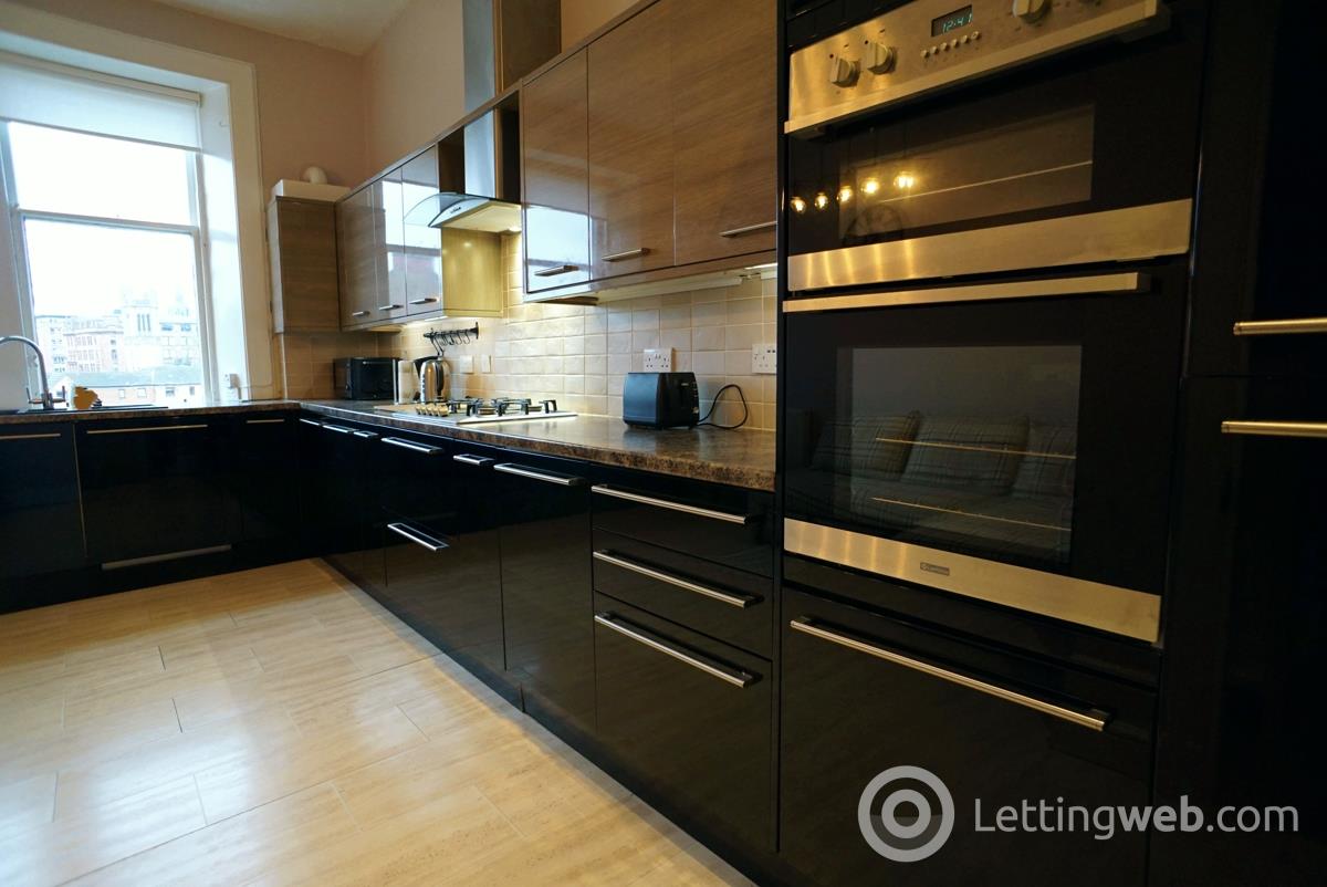 Property to rent in 119 High Street