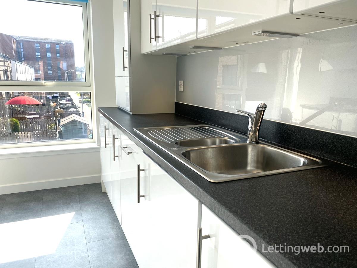 Property to rent in 21 Bedford Street Glasgow