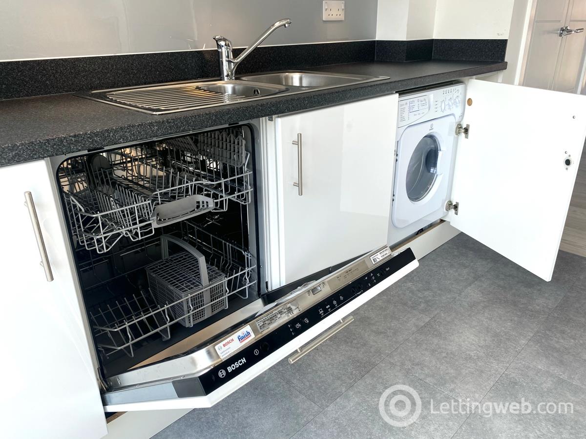 Property to rent in 21 Bedford Street Glasgow