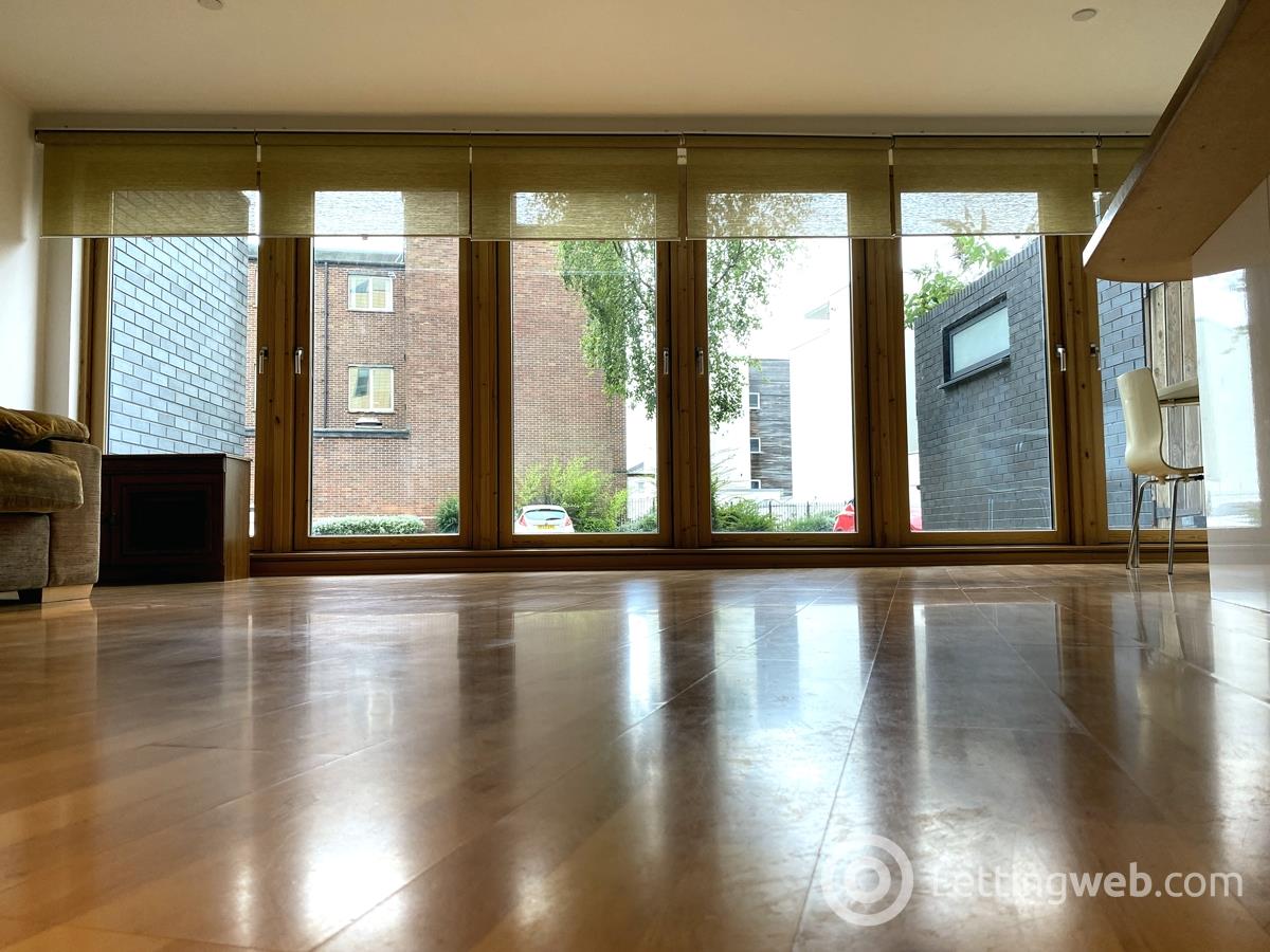 Property to rent in 90 London Road City Centre