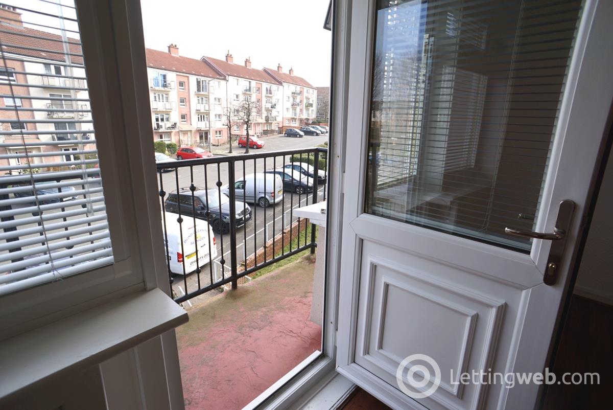 Property to rent in 4 Kerrycroy Street