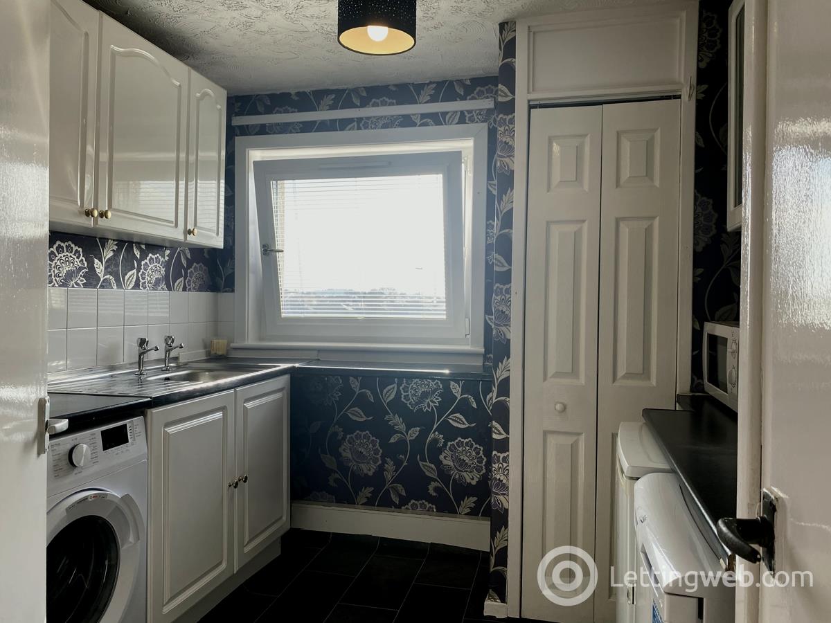 Property to rent in 4 Kerrycroy Street