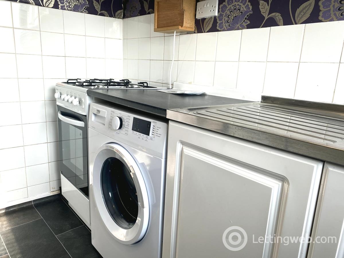 Property to rent in 4 Kerrycroy Street