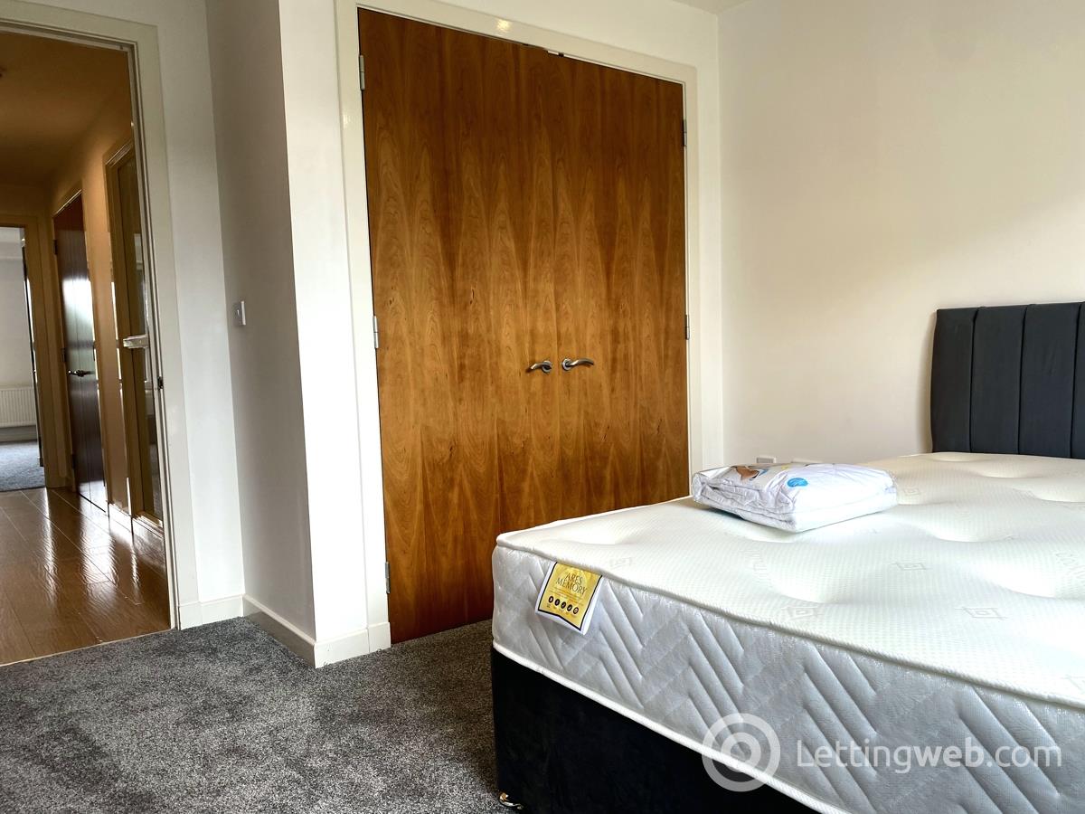 Property to rent in Glasgow Harbour Terraces