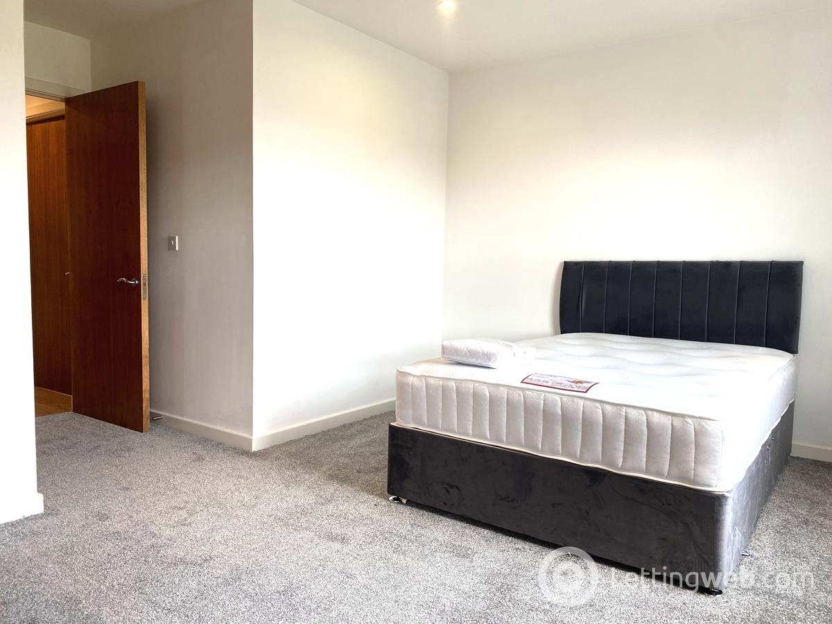 Property to rent in Glasgow Harbour Terraces