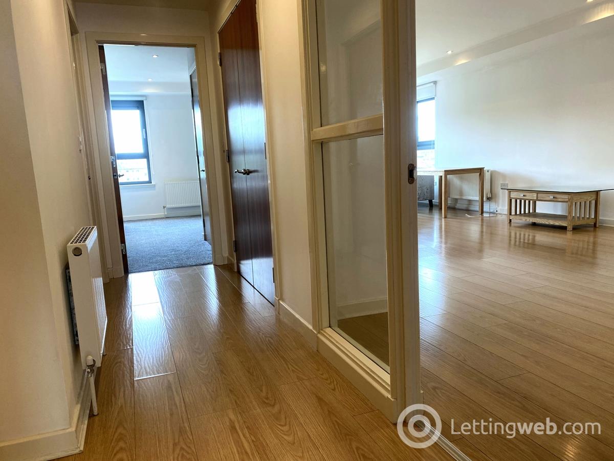 Property to rent in Glasgow Harbour Terraces