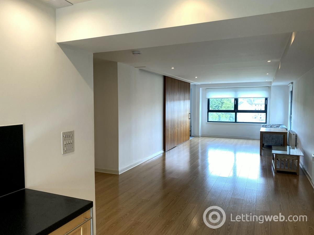 Property to rent in Glasgow Harbour Terraces