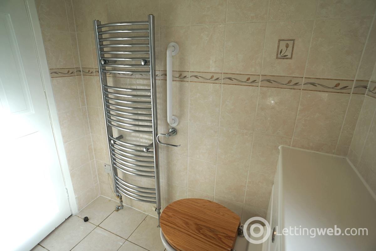 Property to rent in 32 Parkneuk Road