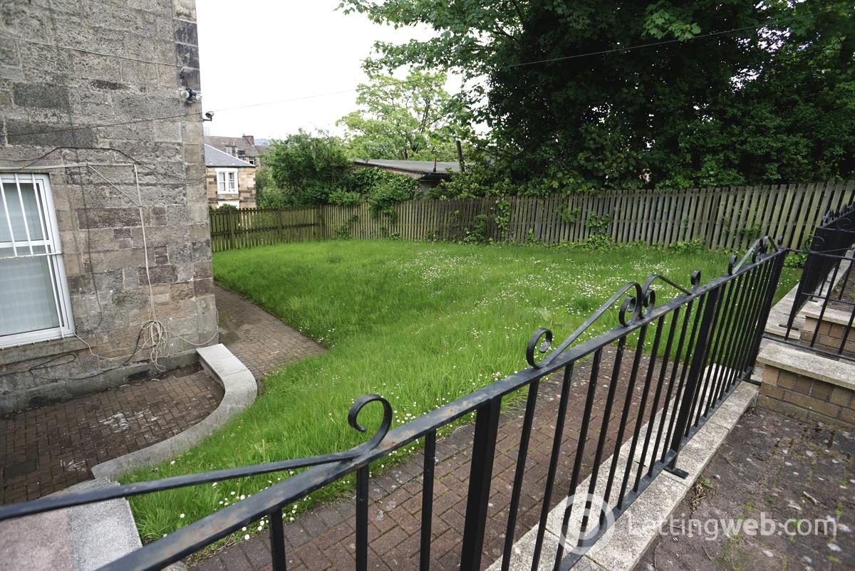 Property to rent in 102 Albert Road