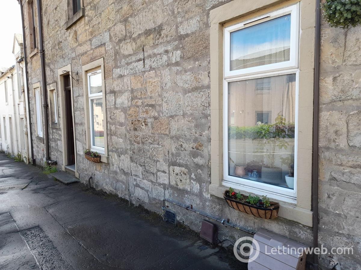 Property to rent in 15 Cochrane Street