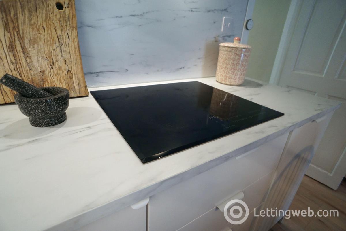 Property to rent in 15 Cochrane Street