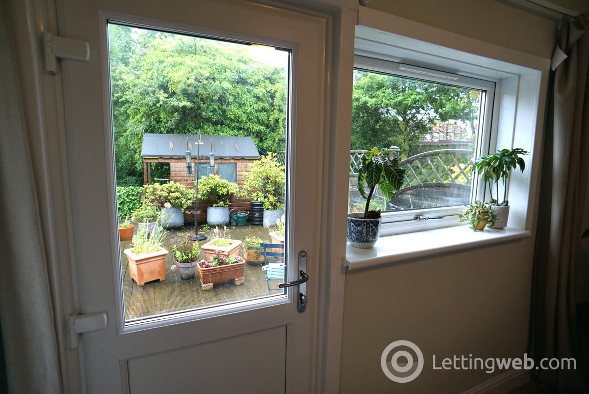 Property to rent in 15 Cochrane Street
