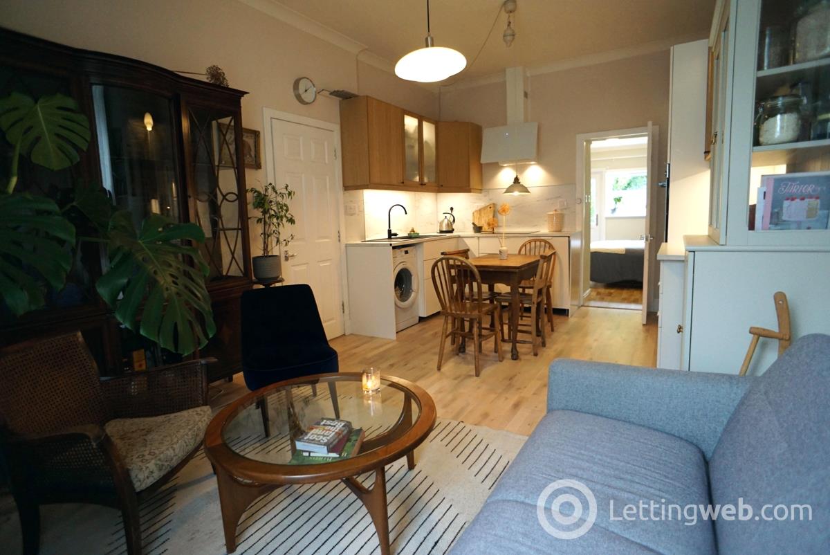 Property to rent in 15 Cochrane Street