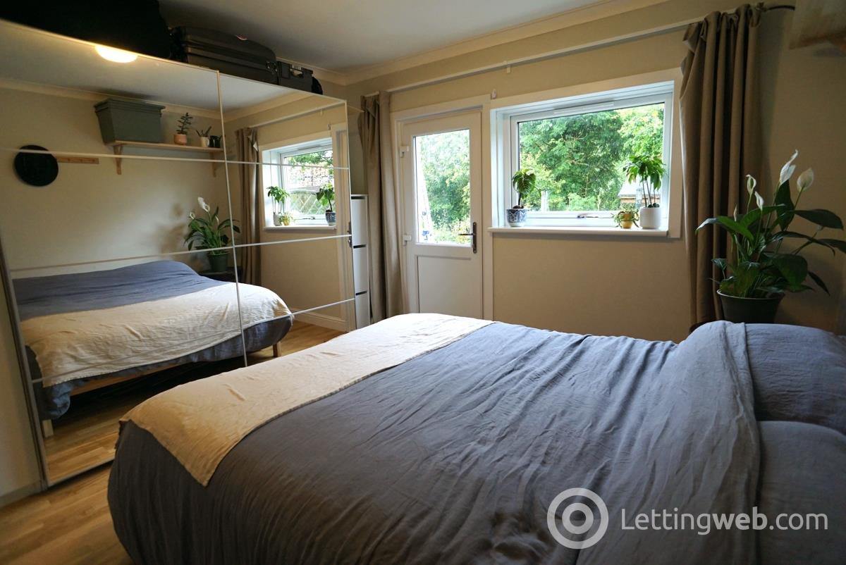 Property to rent in 15 Cochrane Street