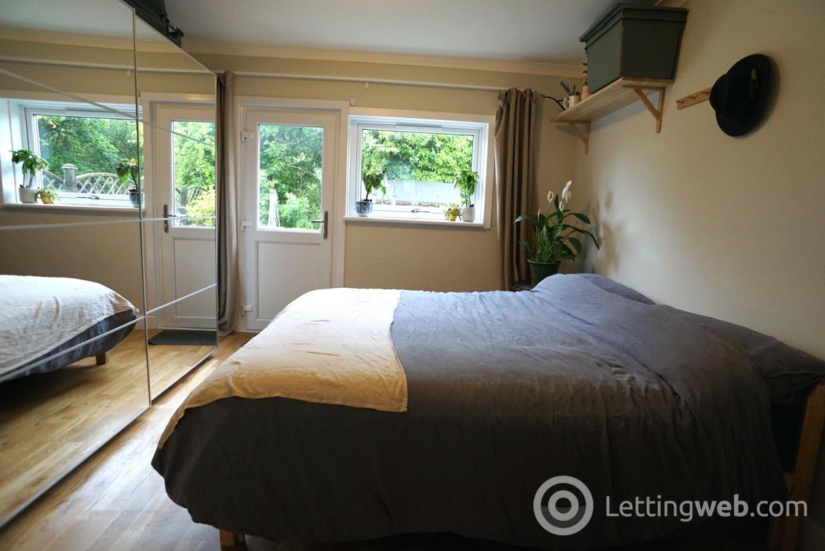 Property to rent in 15 Cochrane Street