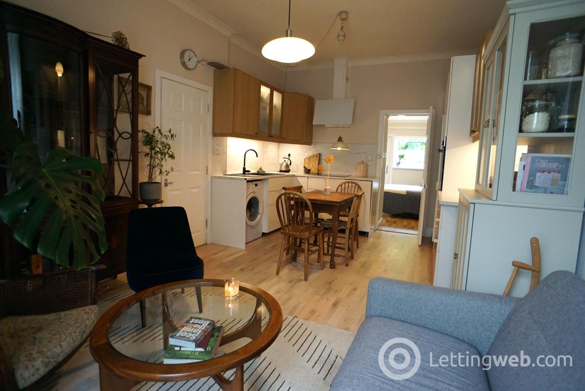 Property to rent in 15 Cochrane Street