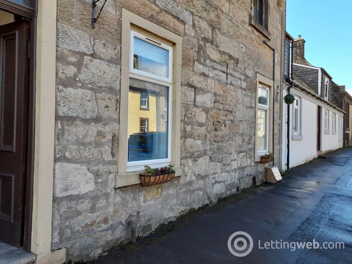 Property to rent in 15 Cochrane Street