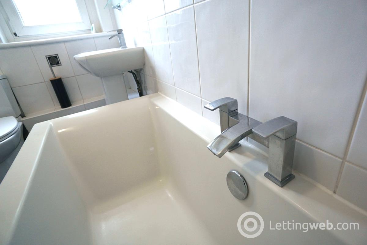 Property to rent in 2 Haughburn Road