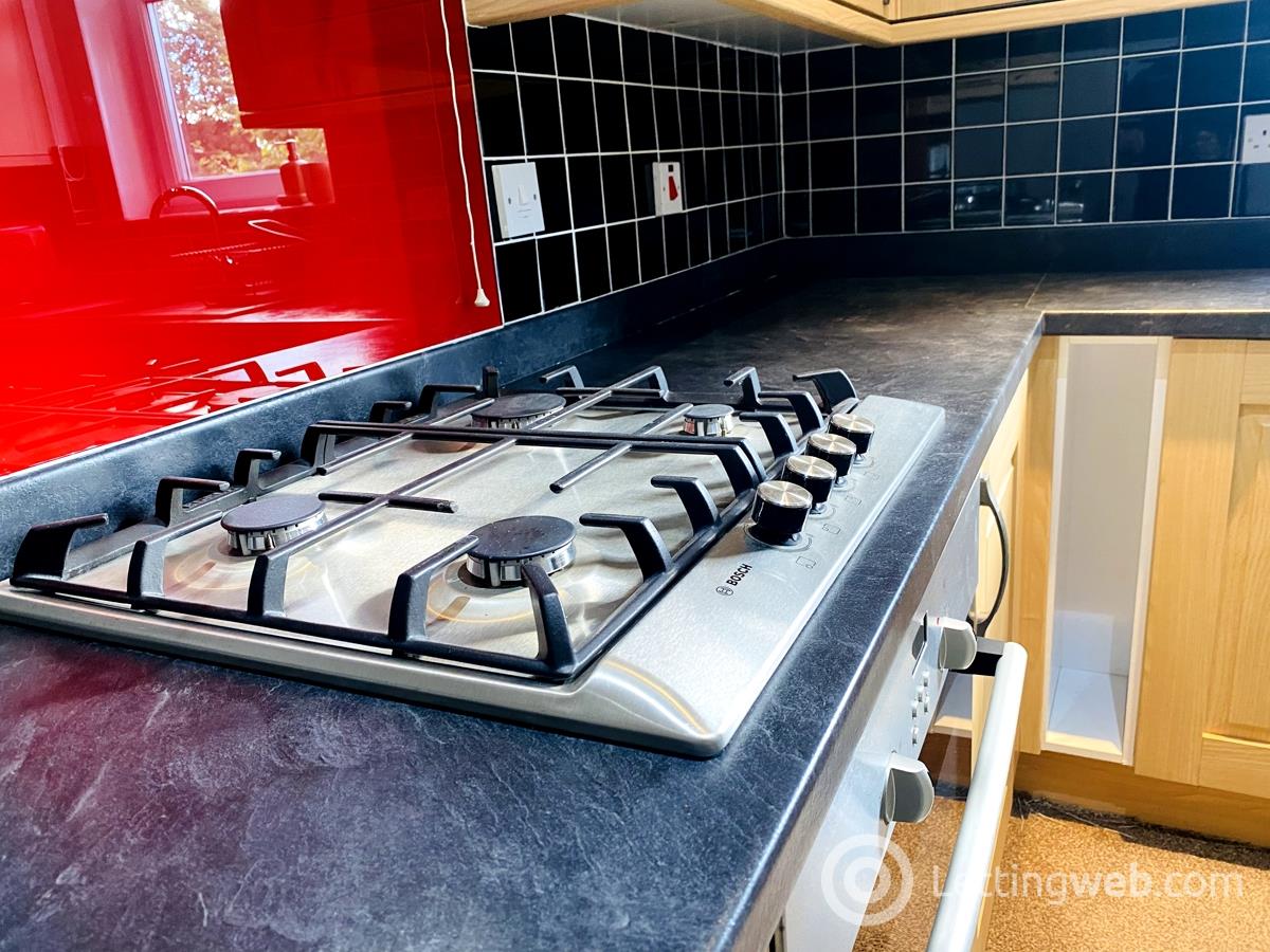 Property to rent in 9 Bruce Road Flat B2