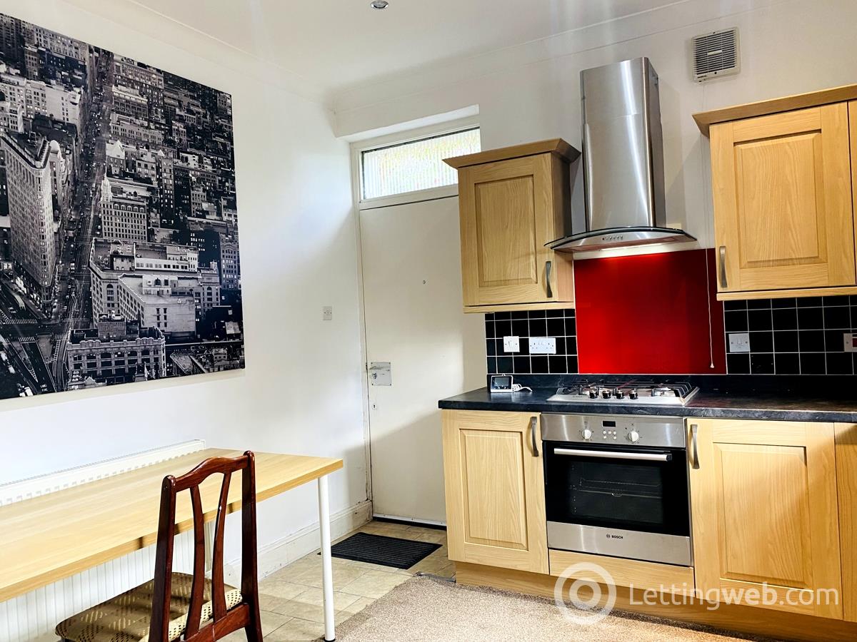 Property to rent in 9 Bruce Road Flat B2