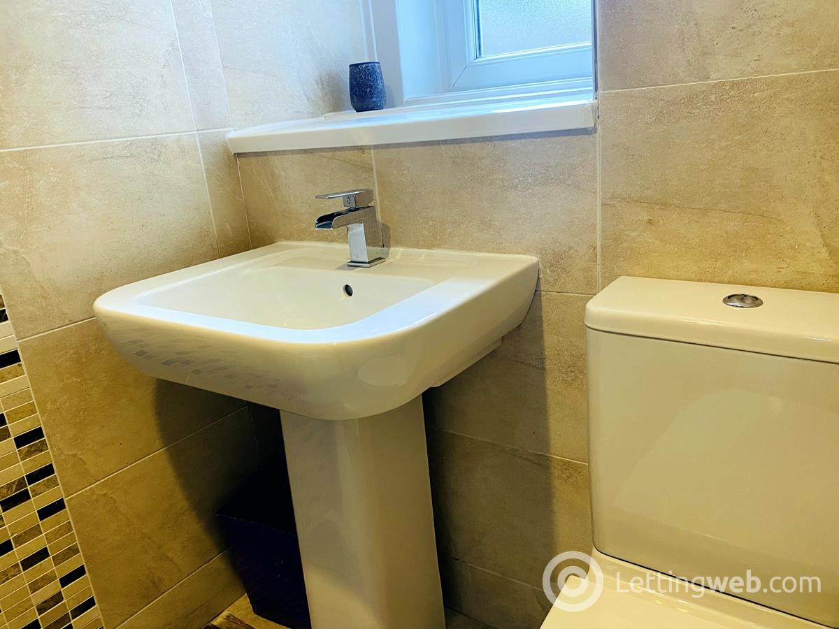 Property to rent in 9 Bruce Road Flat B2