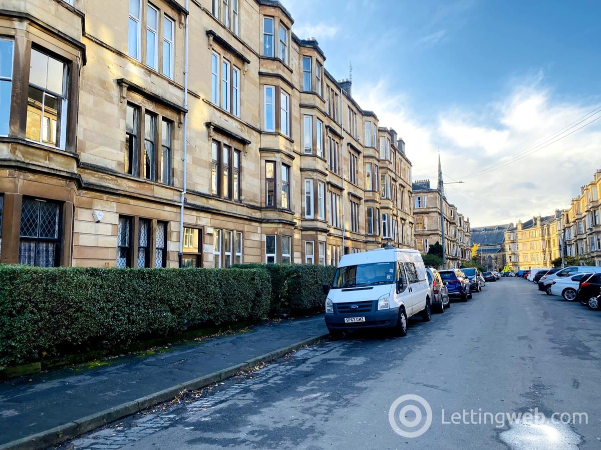 Property to rent in 25 Albert Avenue