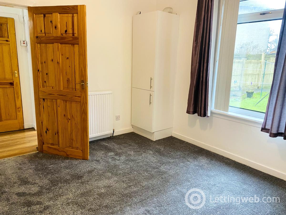 Property to rent in 12 Wellmeadow Road Thornliebank