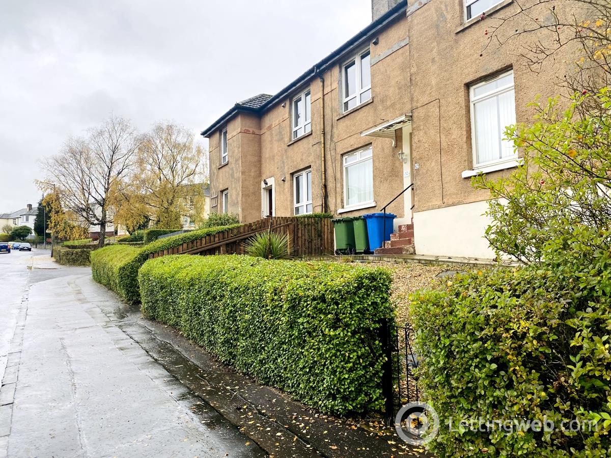 Property to rent in 12 Wellmeadow Road Thornliebank