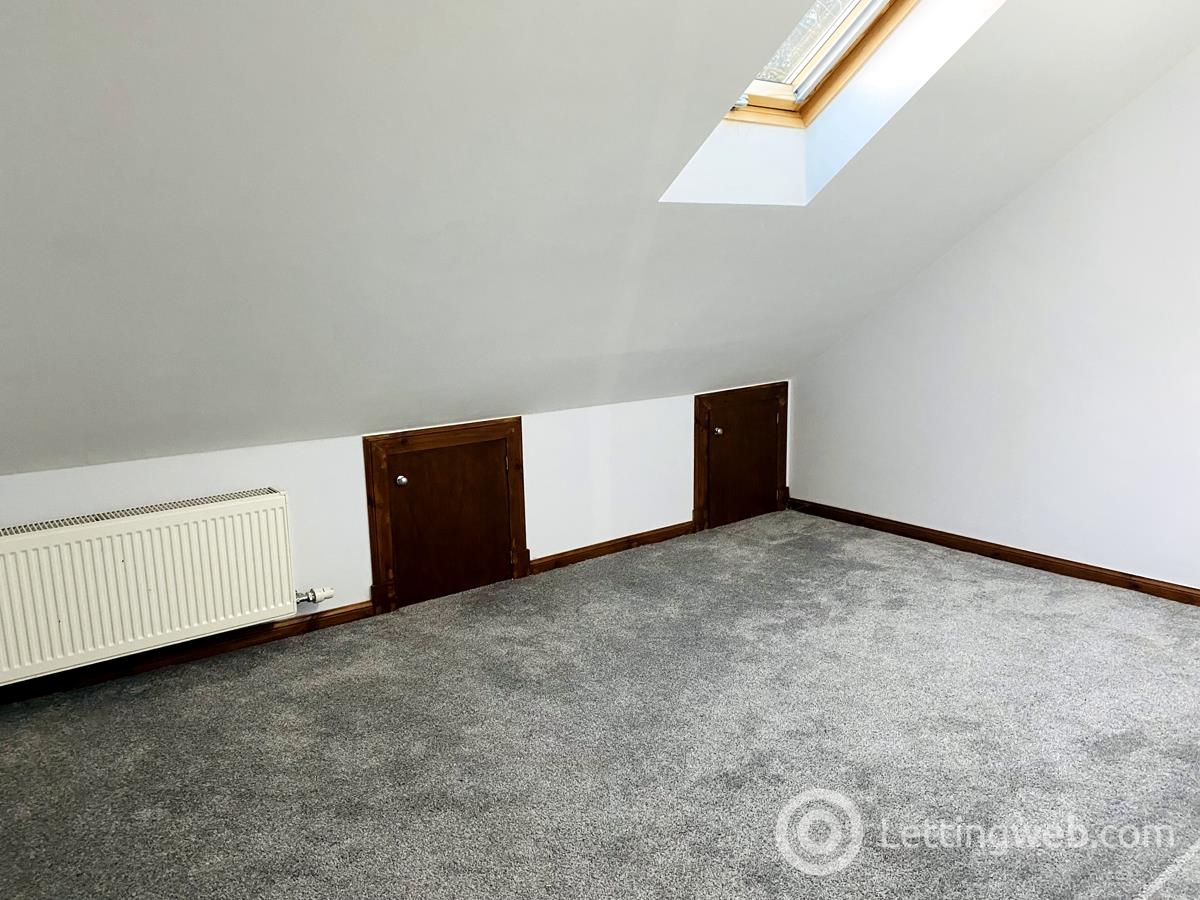 Property to rent in 27 Gilmourton Crescent
