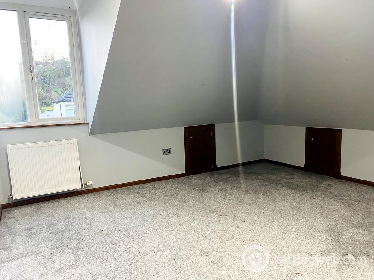 Property to rent in 27 Gilmourton Crescent