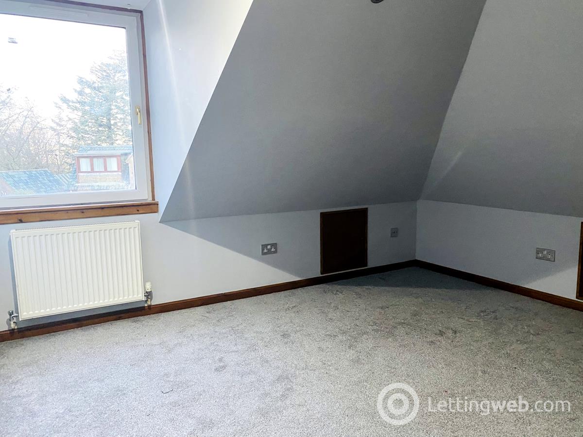 Property to rent in 27 Gilmourton Crescent