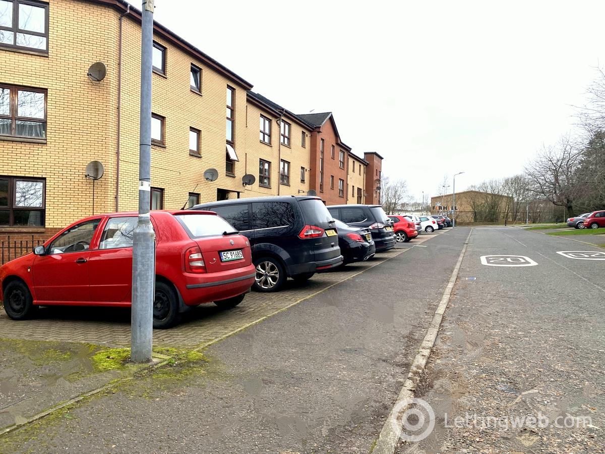 Property to rent in 6 Hopehill Gardens