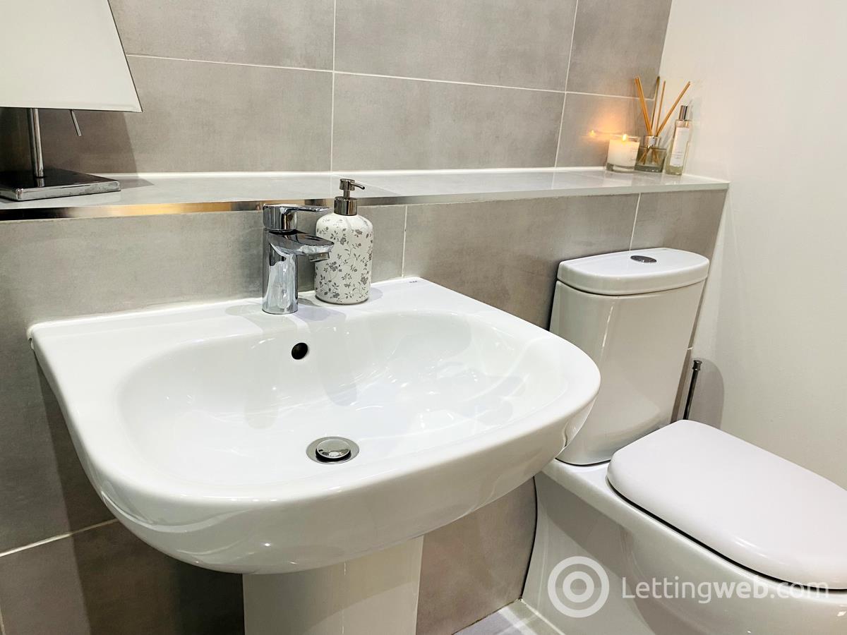 Property to rent in 6 Hopehill Gardens