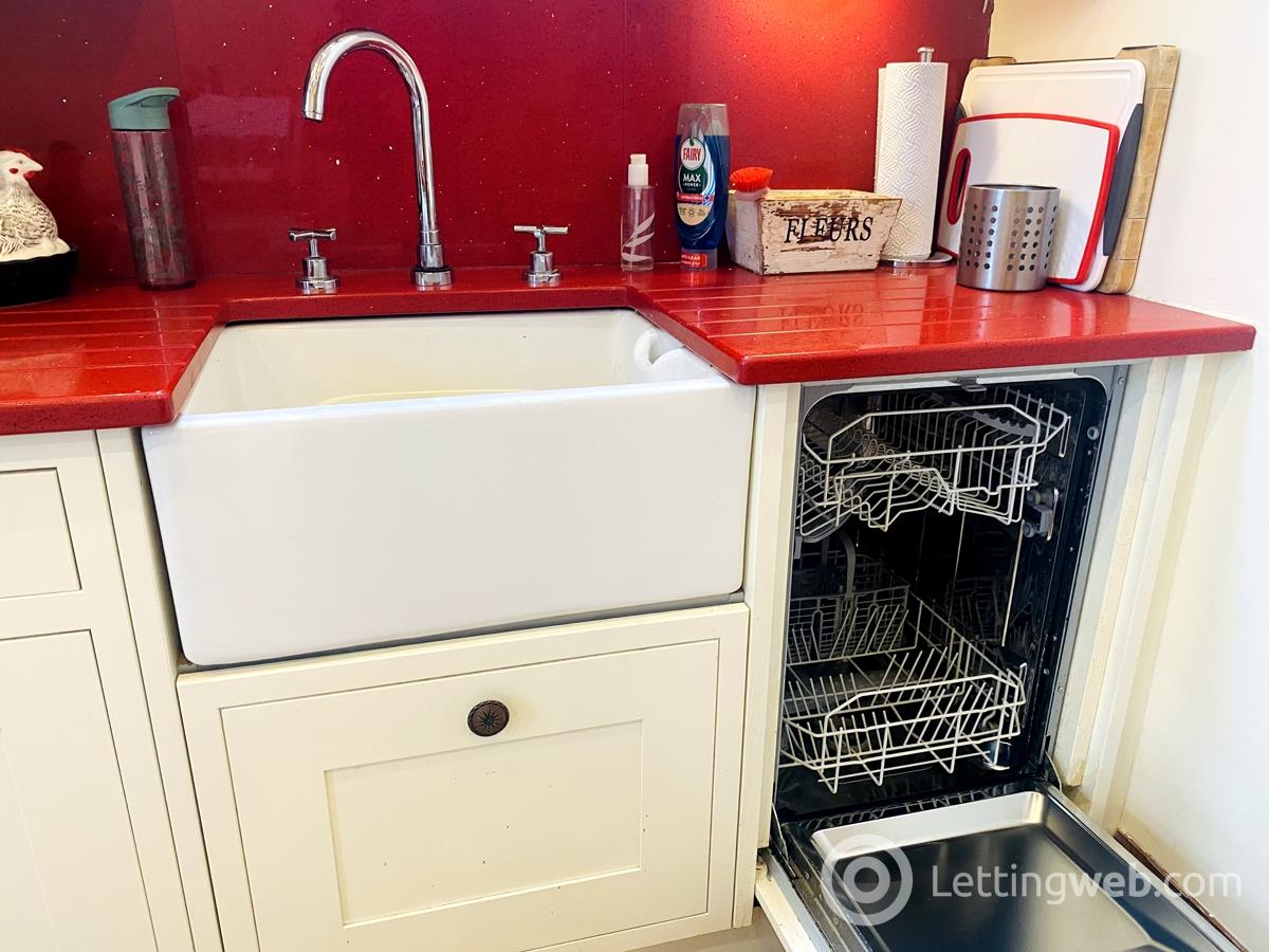 Property to rent in 80 Shawhill Road
