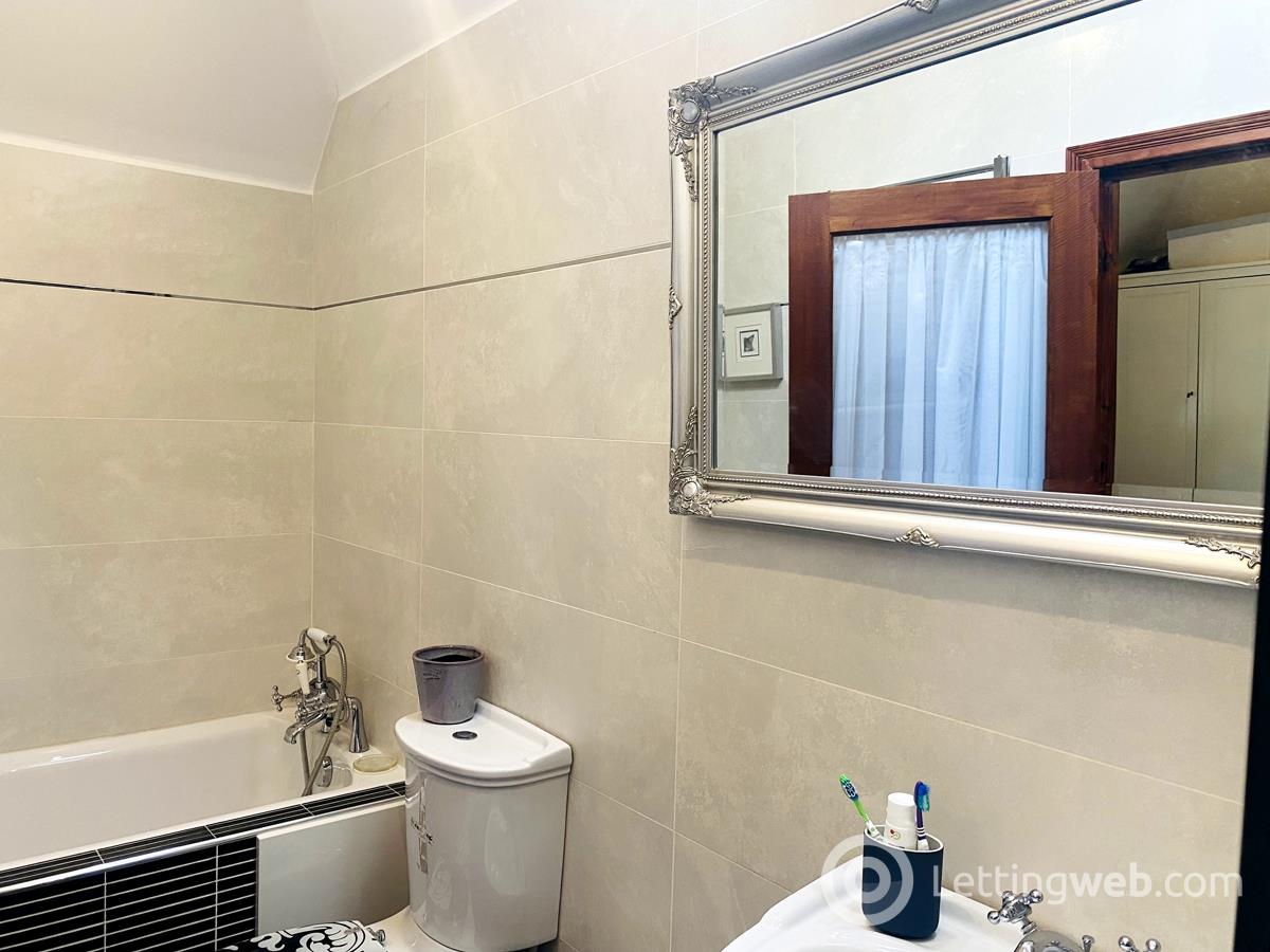 Property to rent in 80 Shawhill Road