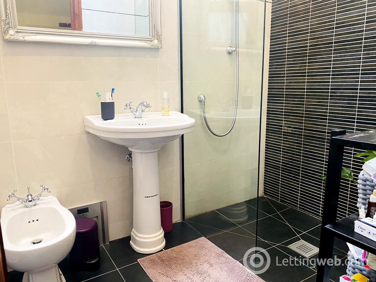 Property to rent in 80 Shawhill Road
