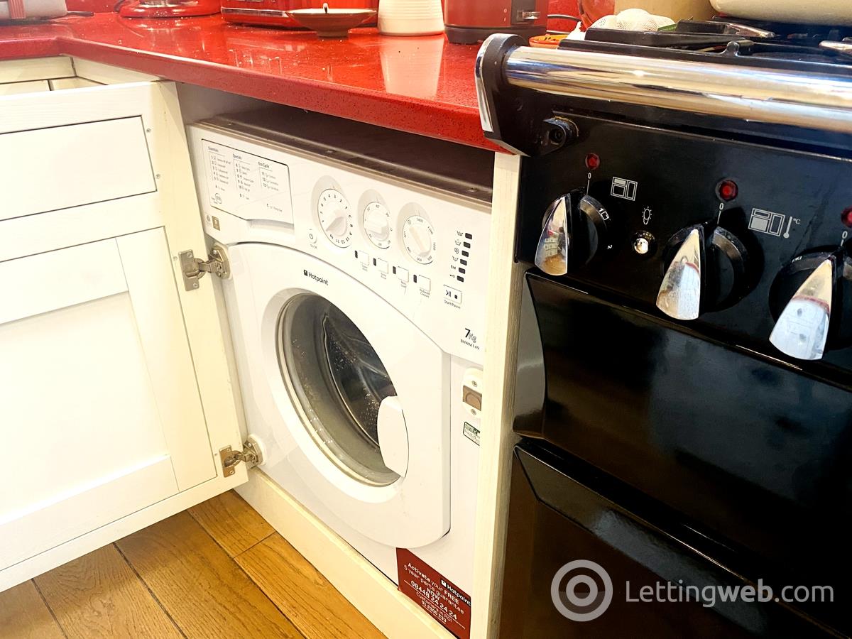 Property to rent in 80 Shawhill Road