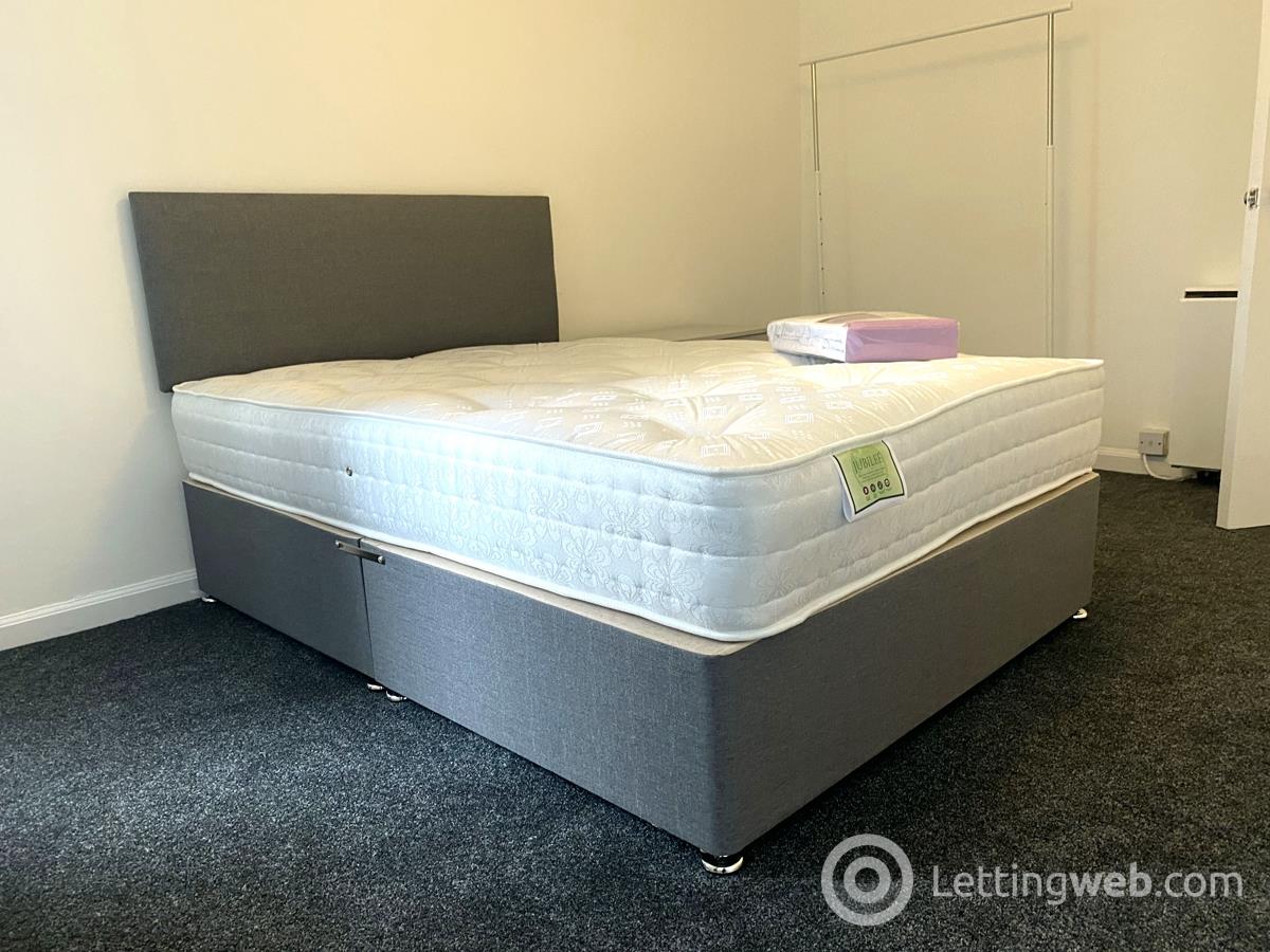 Property to rent in 9 Watson Street Flat 5