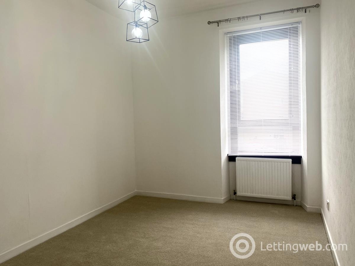 Property to rent in 100 Cardross Street