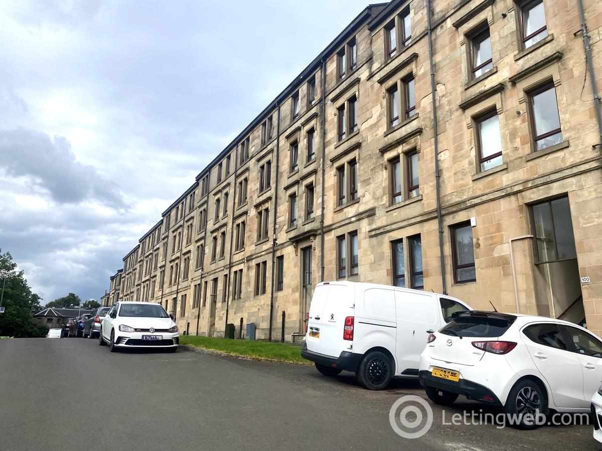 Property to rent in 100 Cardross Street