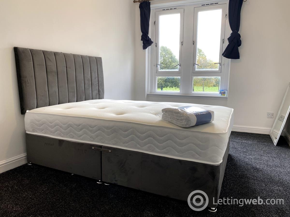 Property to rent in 256 Nether Auldhouse Road