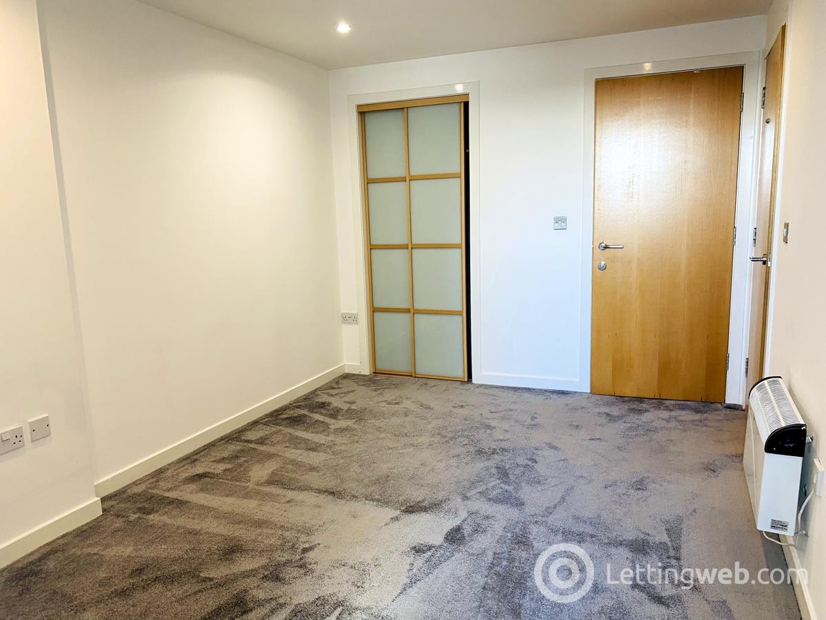 Property to rent in 72 Lancefield Quay