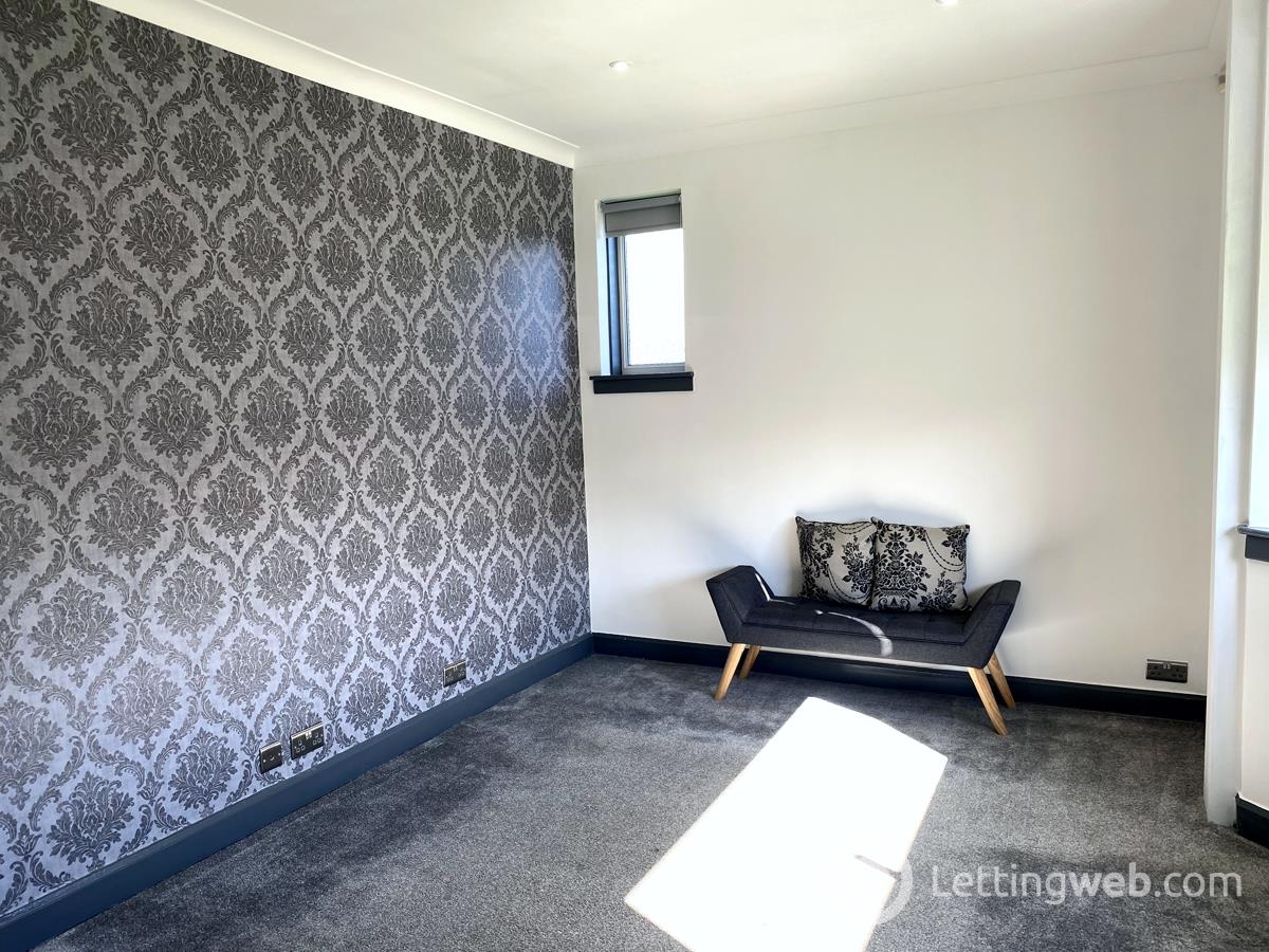 Property to rent in 3 Castlehill Drive, Glasgow