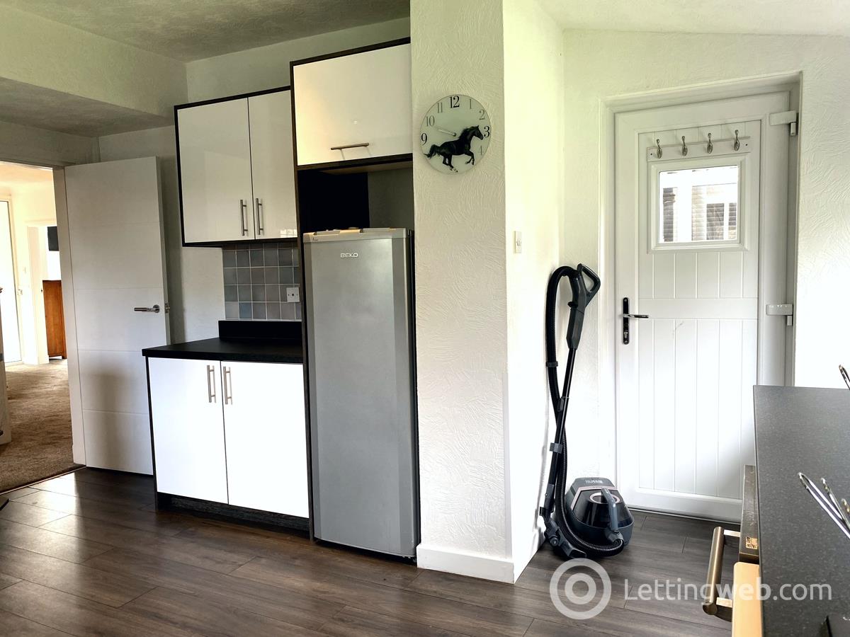 Property to rent in 3 Castlehill Drive, Glasgow
