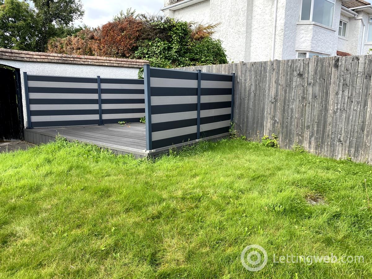 Property to rent in 3 Castlehill Drive, Glasgow